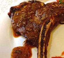 Bone-in Tomahawk Steak