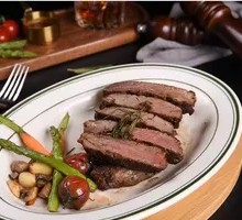 Signature Black Pepper Thick Eye Fillet Steak