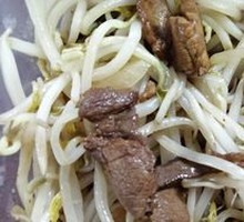 Bean Sprout Stir-Fry with Pork