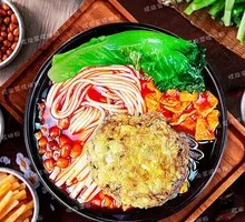 Fried Egg Snail Noodles