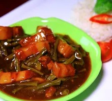 Braised Pork with Green Beans