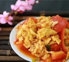 Scrambled Eggs with Tomatoes