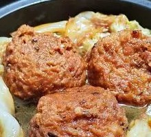 Pork Meatball with Chinese Cabbage