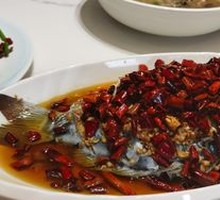 Signature Garlic Stir-fried Fish