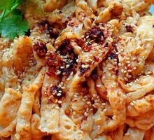Beef Tendon Noodles with Wide Vermicelli