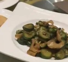 Crisp Melon Stir-Fried with Snail Slices