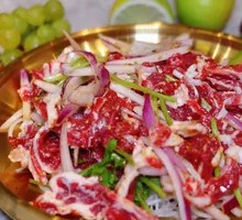 Qiqi Beef Salad