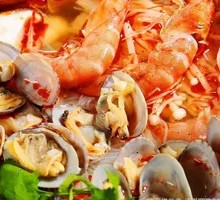 Aluminum-Wrapped Shrimp with Clams and Noodles