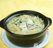 Sour Cabbage and Lamb Noodle Pot