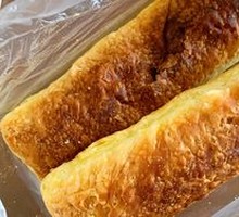 Oil and Salt Crisp Cake