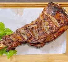 坑烤羊腿