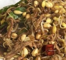 Bean Sprout Stir-Fry with Pork