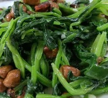Pine Nut Spinach