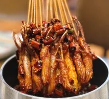 Boiling Fresh Shrimp and Duck Tongue