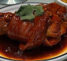 Braised Pig Trotter with Crispy Skin