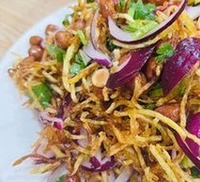 Stir-Fried Bean Sprouts with Three Threads