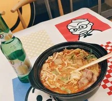 Sesame Beef Hot Pot Noodles