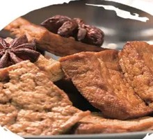 Braised Tofu Slices in Spiced Broth