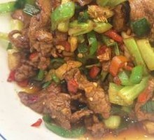 Stir-Fried Beef with Yellow Onion