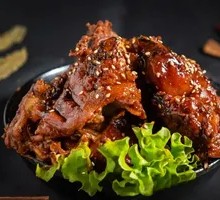 Black Gold Chicken Feet Pot