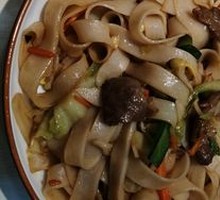 Beef Stir-Fried Rice Noodles