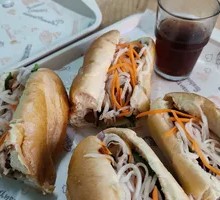 Secret-Recipe Braised Pork Sandwich