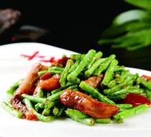 Stewed Pork and Green Bean Noodles