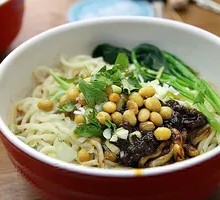 Spicy Broad Noodles with Pea Paste