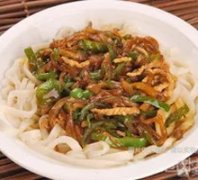 Green Pepper and Pork Noodles