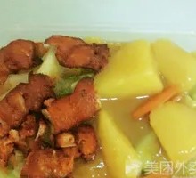 Scallion Black Mushroom Bone Meat Stir-fry