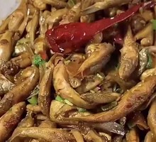 Sauce-Braised Small River Fish