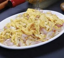 Foolish Egg Stir-fried with Green Onion