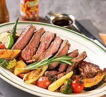 Roman Short-Handle Tomahawk Steak