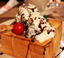 Bread Ice Cream