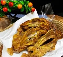 Shenyang-Style Smoked and Tossed Chicken Frames