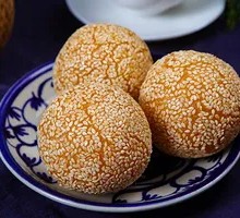 Fried glutinous rice balls