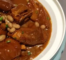 Stewed Pork Trotters with Chestnuts