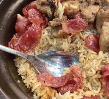 Cured Sausage and Spare Ribs Claypot Rice