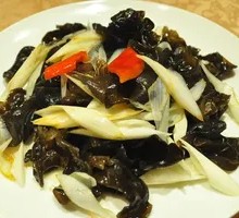 Scallion-braised Black Fungus