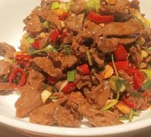 Stir-Fried Beef with Yellow Onion