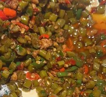 Sour Pickled Beans with Minced Pork