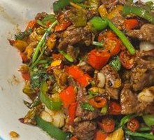 Stir-Fried Beef with Yellow Onion