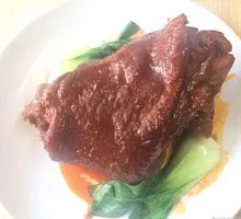 Braised Pig Trotter with Crispy Skin