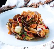 Spicy Stir-Fried Clams