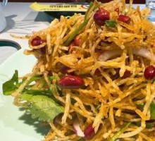 Stir-Fried Bean Sprouts with Three Threads