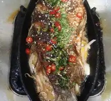Sautéed Crucian Carp on Iron Plate
