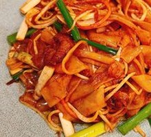 Dry-Fried Beef Rice Noodles