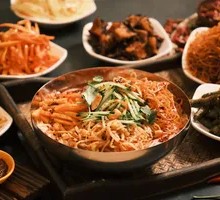 Donkey Cat Signature Noodles