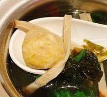 Seaweed Dumpling Soup