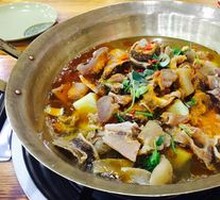 Tendon and Brain Hot Pot